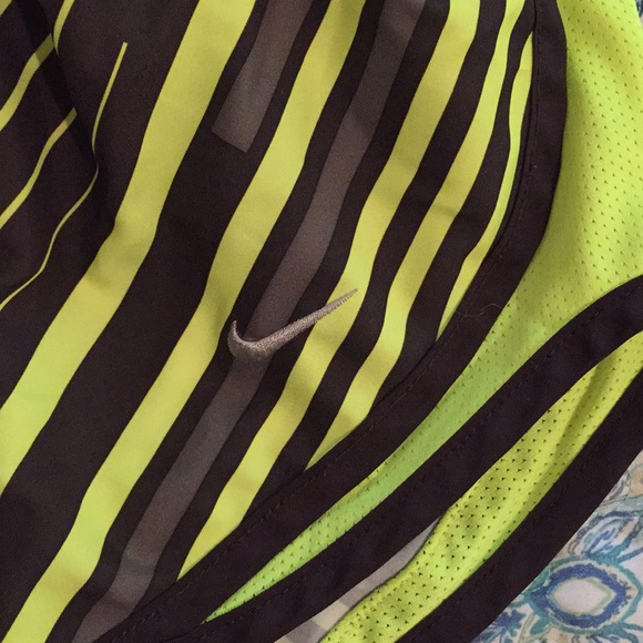 Nike Dry-fit running shorts - Picture 3 of 4